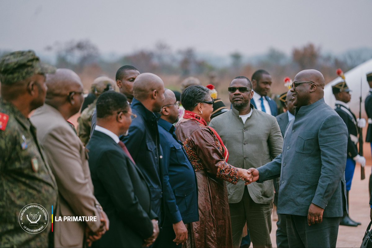 PrimatureRDC's tweet photo. #Agriculture #Développement
29 juillet 2026 | La Première Ministre, Cheffe du Gouvernement, Judith Suminwa Tuluka, est arrivée à Kaniama Kasese, dans la province du Haut-Lomami, pour prendre part aux activités que présidera le Président de la République, Félix Antoine Tshisekedi Tshilombo, dont le Conseil des ministres prévu le 31 juillet.

• Participation aux activités présidentielles consacrées à la relance agricole et au développement rural
• Tenue du Conseil des ministres à Kaniama Kasese
• Suivi des réalisations du Service national en matière de production agricole, de formation professionnelle et de réinsertion des jeunes
• Visite d’un site emblématique de la transformation économique et sociale du pays

Ce déplacement témoigne de la volonté du Gouvernement Suminwa de soutenir les initiatives qui renforcent la souveraineté alimentaire, créent des opportunités pour la jeunesse et accélèrent le développement de la République démocratique du Congo.