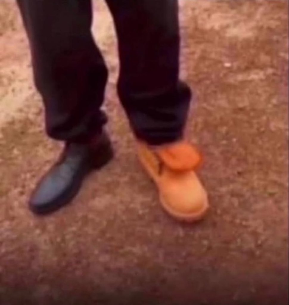 Guccistarboi's tweet photo. How we meet When the money drops peacefully vs when the money diee for aza.

Na your hand everything dey😂 https://t.co/7136kaylMm