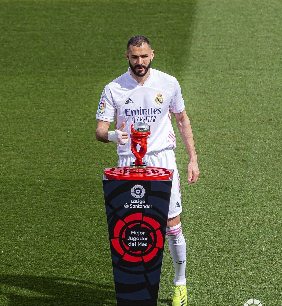 Tobs_fc's tweet photo. Life is so private that nobody knows Yamal has more Laliga player of the month awards than Benzema. 

Benzema spent 13 years in Spain. https://t.co/vW6ciD7H4p