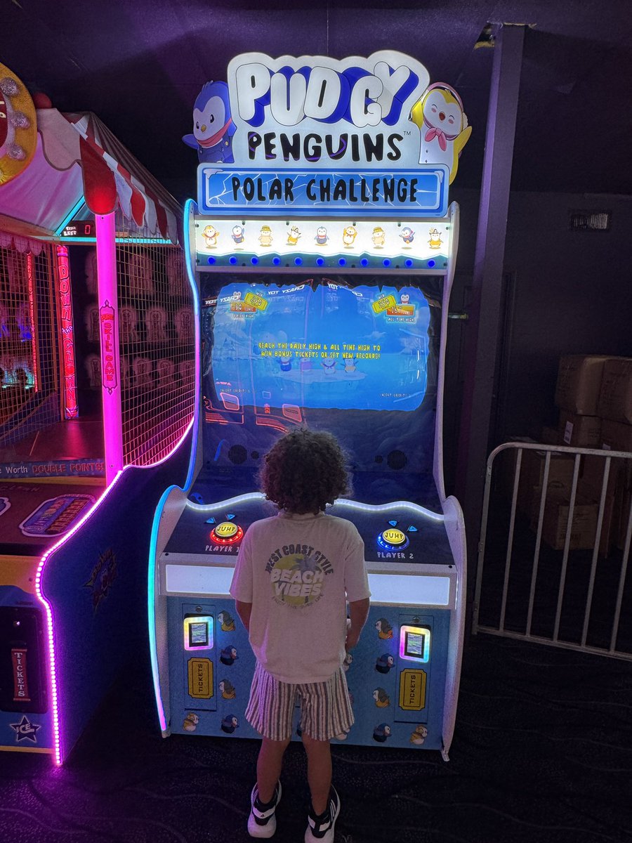 PudgyPartners's tweet photo. Friend sent me this from Myrtle Beach @pudgypenguins 🐧 https://t.co/ySjA4DTmU3