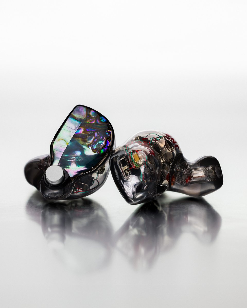 64audio's tweet photo. No two Ripple Abalone faceplates are alike. Each is as unique as the person who wears it. https://t.co/E2rGXSm0SF