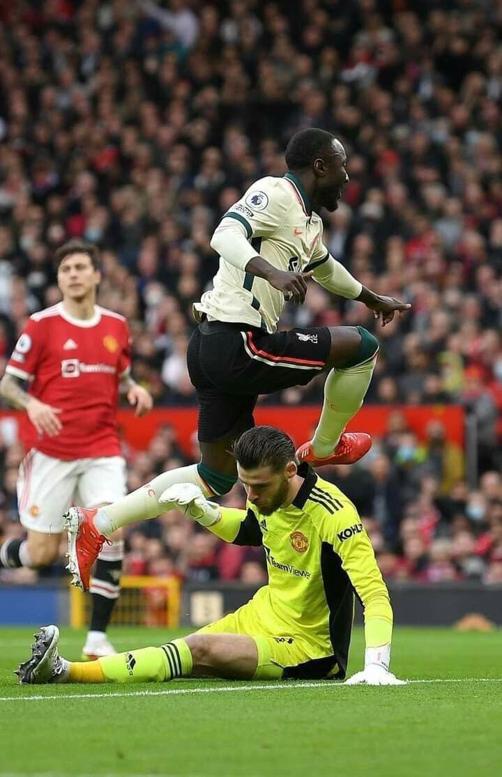 nootsaudd's tweet photo. @B8MUA7 @LFCExtensive هههههه
عرفت ليه واصل دمك الكره ذا 
عشان الركوب والامتطاء ذا https://t.co/qGIrWRk1F0