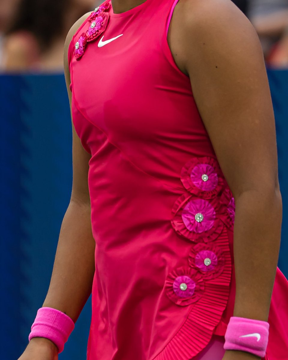 WTA's tweet photo. Pretty in pink 🌸

@naomiosaka | #MubadalaDCOpen https://t.co/SeUknIBSpA