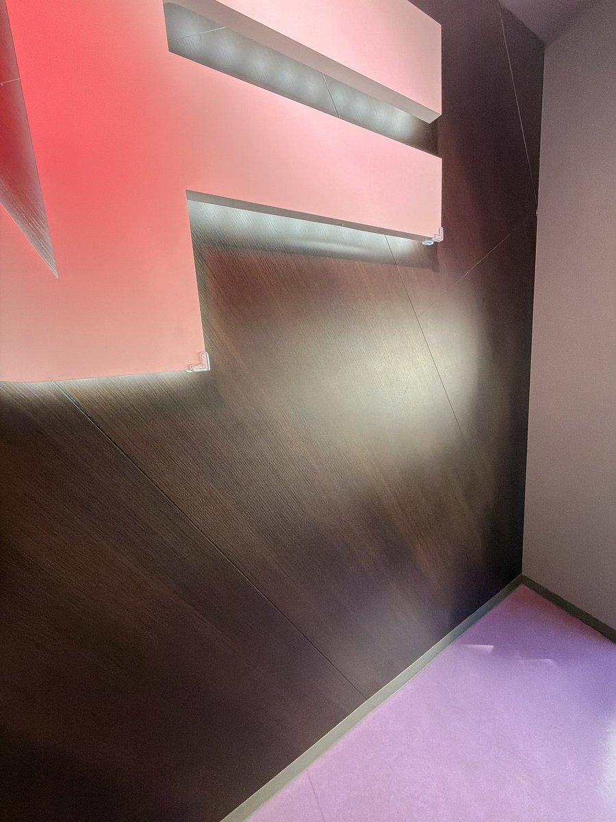 hanapipip's tweet photo. 【7/30】
今日の筋トレ🏋️背中
エニタイムのAFの角の部分、怪我しないようちゃんと保護してくれててほっこりしました😳

#筋トレ垢さんと繋がりたい #ダイエット垢さんと繋がりたい #朝活 #筋トレ #ダイエット #トレーニング https://t.co/ObijKEfiUF