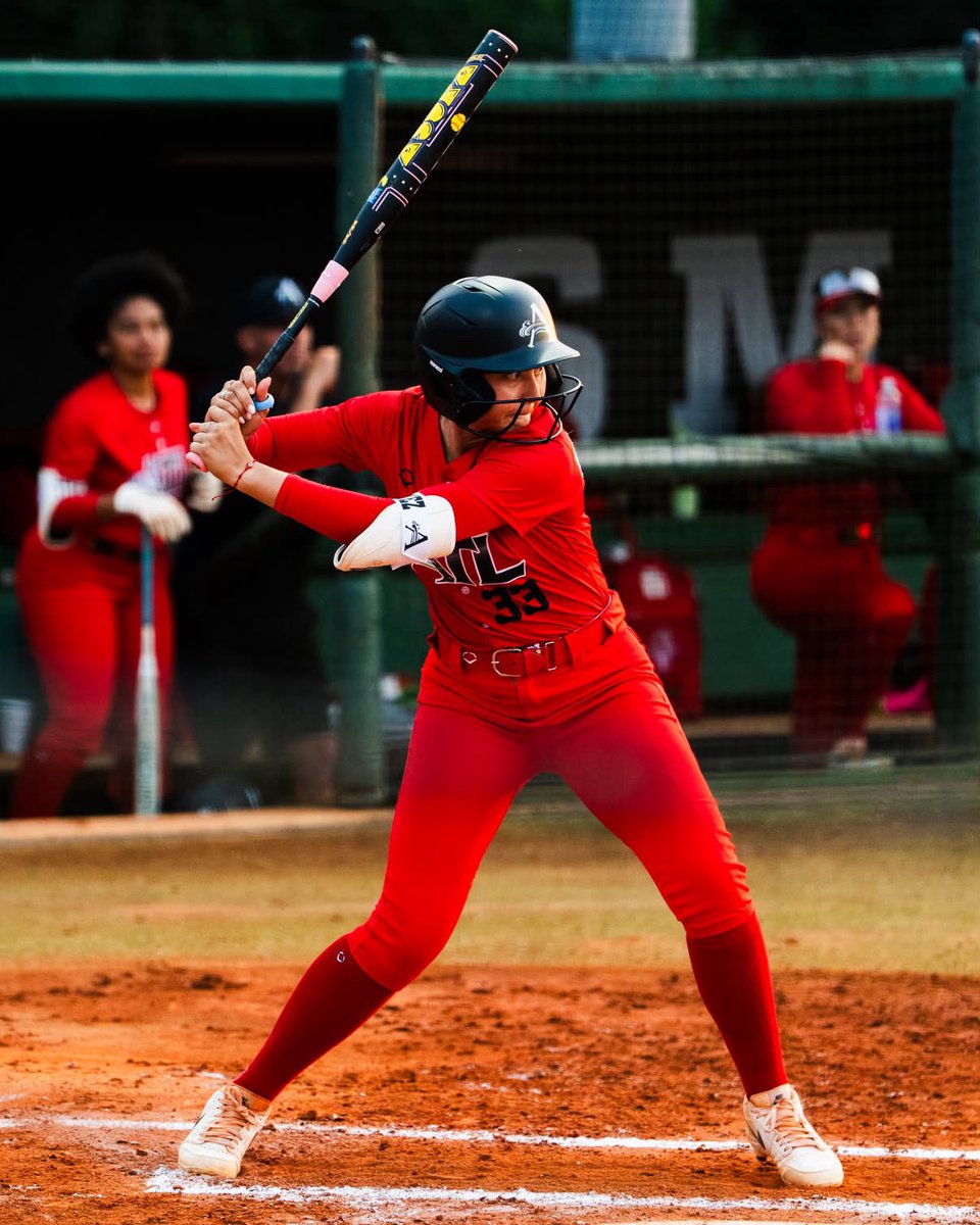UNCSoftball's tweet photo. KAT BELTS A GRAND SLAM FOR THE ATLANTA SMOKE!!!!

(whispers… we like the Carolina blue uniforms better🫪) https://t.co/VxVxa6nQda