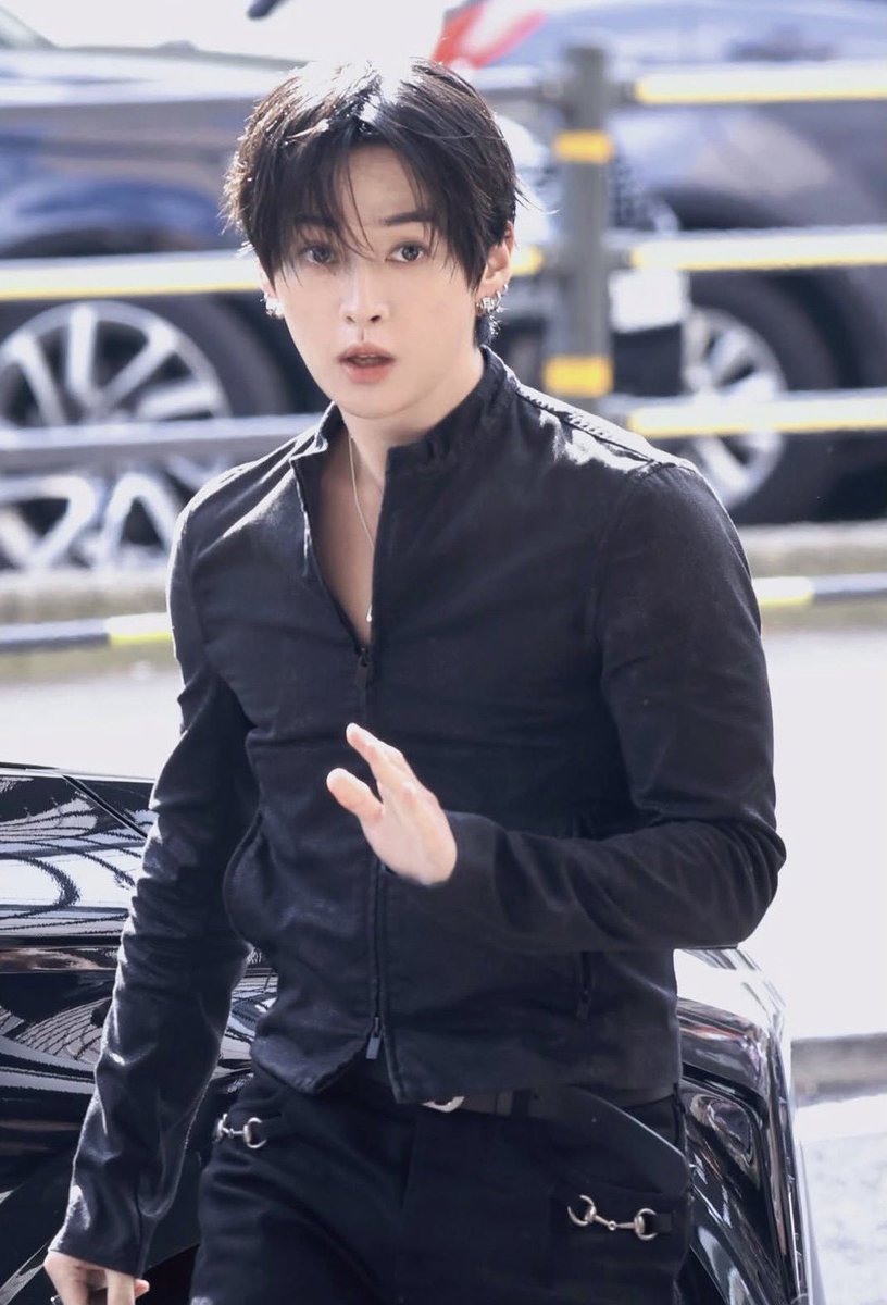 SKZ_Linoverse's tweet photo. Lee Know looks amazing in this Gucci fit at today’s pop up event 

Drop your tags and favorite Gucci Look!

LEE KNOW GUCCI EDIT ROOM
#LEEKNOWxGUCCI https://t.co/yvh5wxCyTq