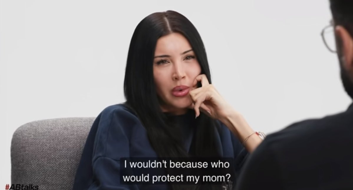 madeoflavenderr's tweet photo. this interview hurts https://t.co/4fWg0boi0C