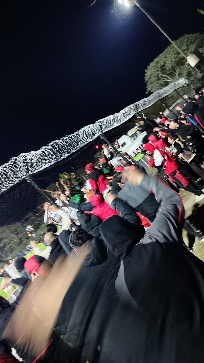 lavidaesnewells's tweet photo. Ganooo NEWELL'S!!!! #COPASANTAFE https://t.co/eJj2rdbV9G