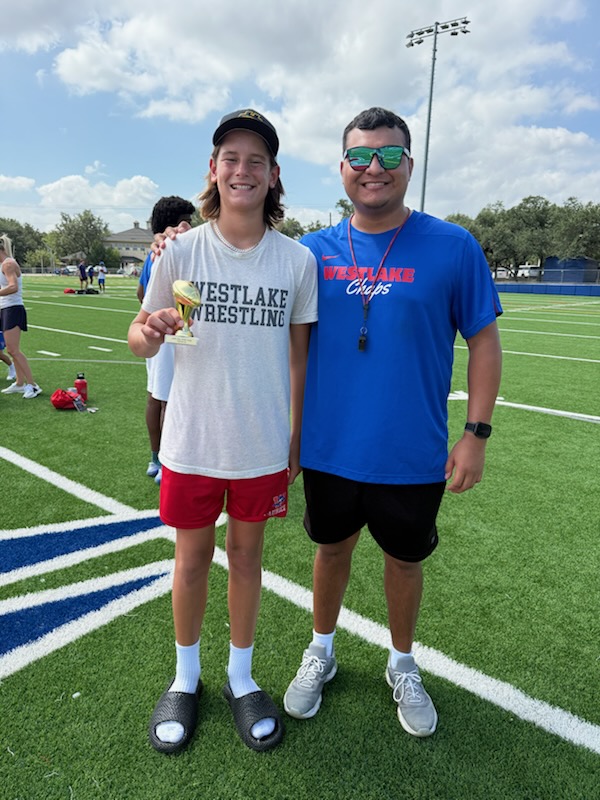 MarcelloM_2032's tweet photo. Grateful to receive the “Team Over Me” Leadership Award at the Westlake Tony Salazar Camp today.

Appreciate Coach Rhodes and Coach Ramirez for the opportunity to compete and learn. Excited to keep working and for the season. 
@QBHitList  @Elite11  @CSAPrepStar  @txqb @J_Rhoades10  @qbcoachaiken @QBCoachMcEvoy @Westlake_Nation @CoachTSalazar 
#ClassOf2032 #WestlakeFootball #grateful
2m