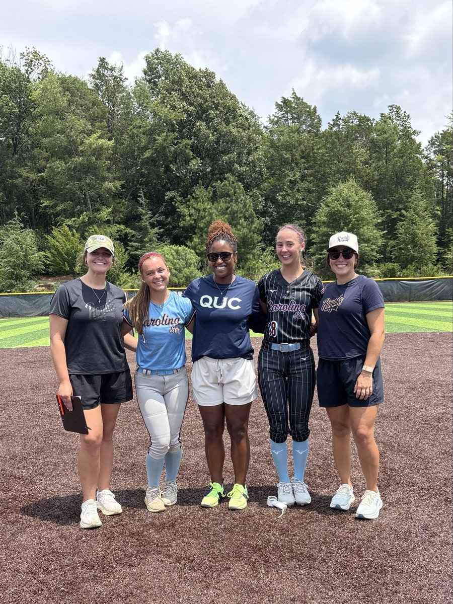 loganulrich18's tweet photo. Had a great time at the @RoyalsSball camp yesterday! Thank you coaches for putting on a great camp and for all of your feedback! https://t.co/drenVFdfyi