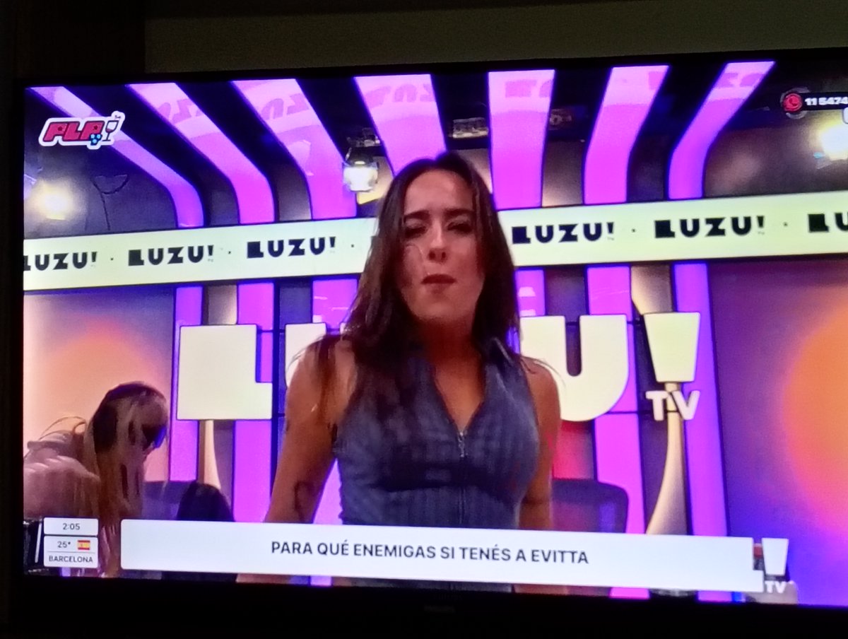 mariahmdp's tweet photo. Hola chicas!!!
Que bueno que está PLP de Noche!!!
Como me están haciendo reír chicas!!!
Son lo más chicas!!!
Saludos desde Mardel.
🩷🩷🩷🩷
#AguantePLP https://t.co/4EtQAVry5z