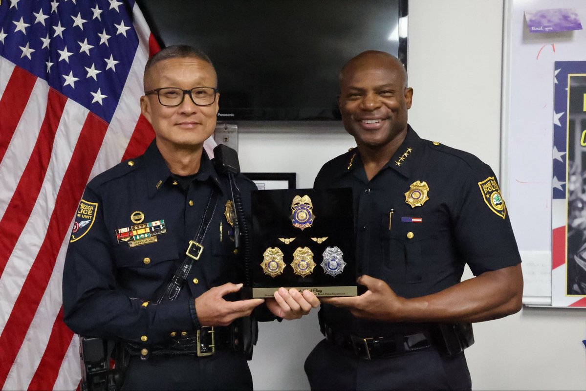 MiamiBeachPD's tweet photo. After 29 years of dedicated service to the Miami Beach community, Lieutenant Hyok Chong was honored during his final roll call before retirement. Thank you for your leadership, commitment, and the lasting impact you've made on #YourMBPD and the City of Miami Beach. Your service has helped shape our department and inspire those who had the privilege of serving alongside you.
Congratulations on your retirement, Lieutenant Chong. Wishing you nothing but the best in this next chapter! 💙👏
#YourMBPD #Retirement #ThankYouForYourService #MiamiBeachPD