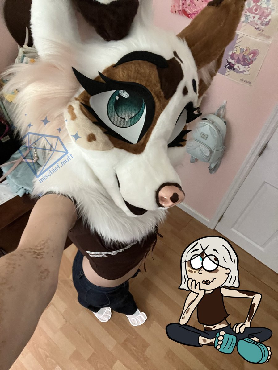 boujee_bimbo's tweet photo. Bring low ride jeans back 😭 
#furry #fursuit https://t.co/5H8NThMzBH