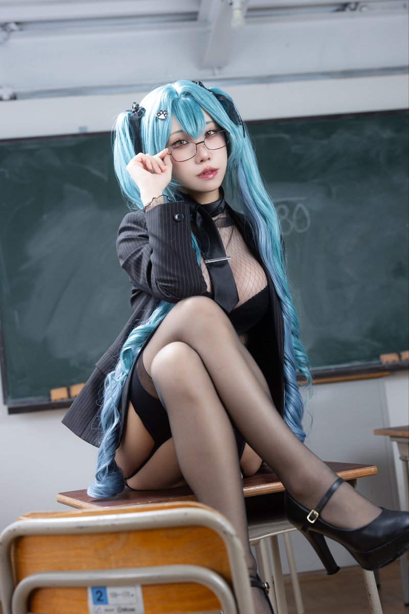 hangingchain67's tweet photo. NIKKE | プリバティ:シャープレッスン
#NIKKEcosplay https://t.co/9nv47MiloB