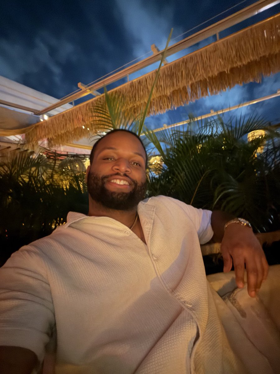 spencedaprince's tweet photo. 32. Blessed. https://t.co/EsLlowXqCL