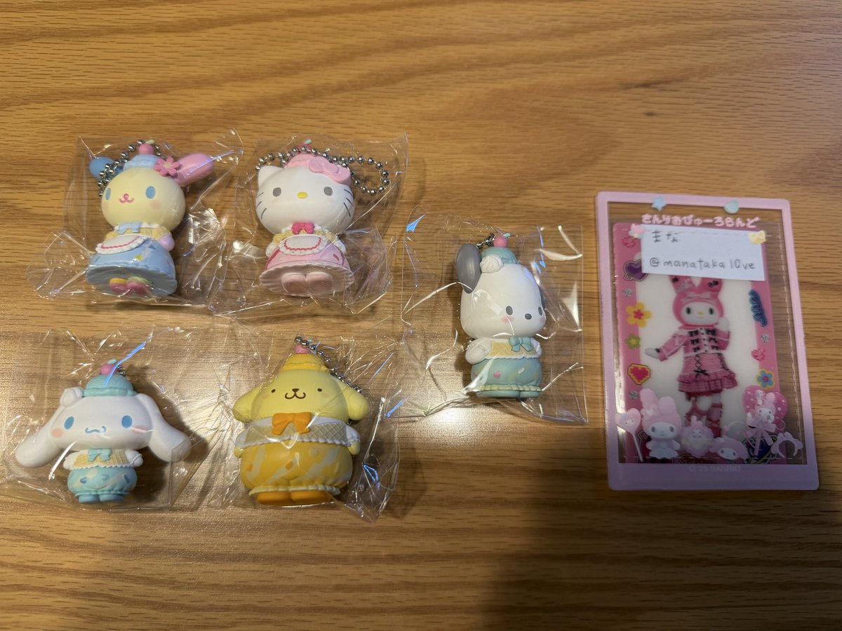 manataka10ve's tweet photo. 【交換 譲渡】サンリオ ドリーミーアイスパーラー シークレットマスコットラッピングペーパーデザイン

【譲】画像のもの

【求】ラッピングペーパーデザイン
マイメロディ クロミ マイスウィートピアノ
定価（交換優先）

8/9ピューロ手渡し 郵送

お気軽にお声掛けください。 https://t.co/aXTGxSLQ9T