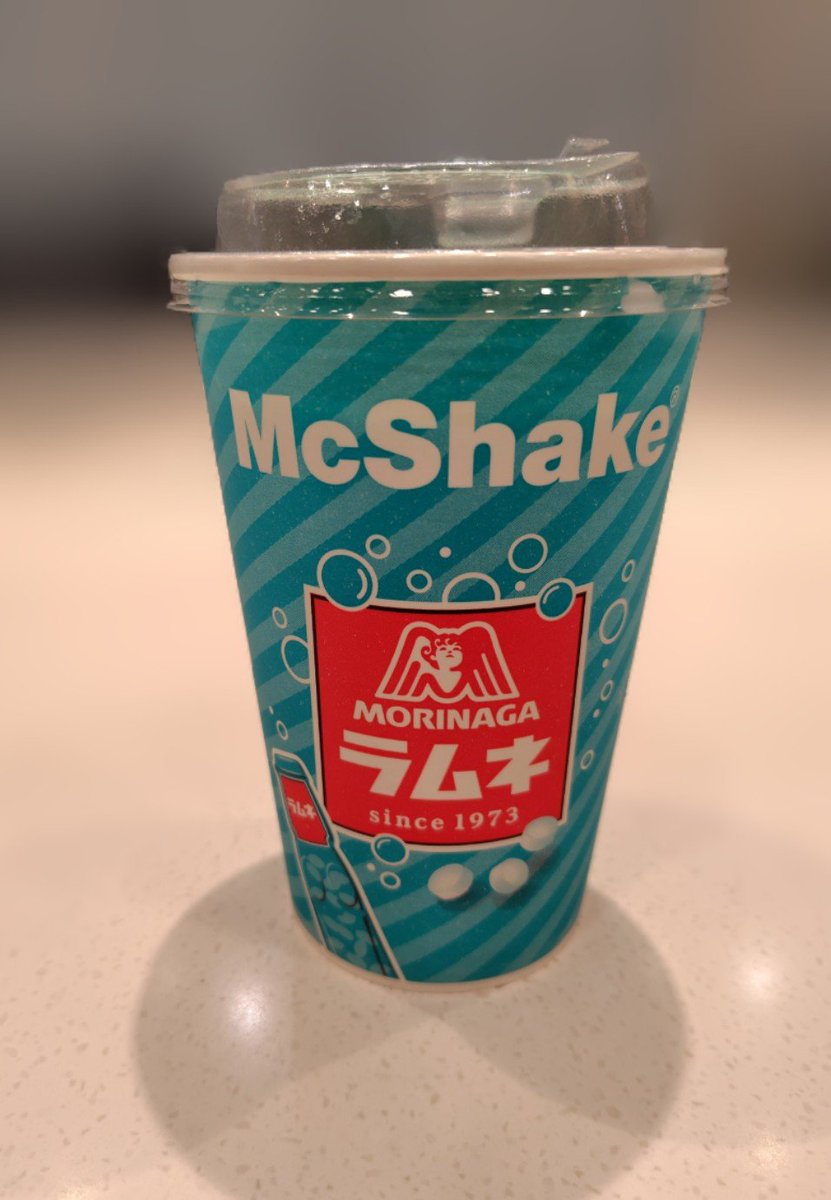 Music_with6's tweet photo. 森永ラムネのマックシェイクをいただきました🩵
おいしかったです😋
容器もさわやか🎶🎶
#マックシェイク森永ラムネ https://t.co/KPFRyIGKUJ