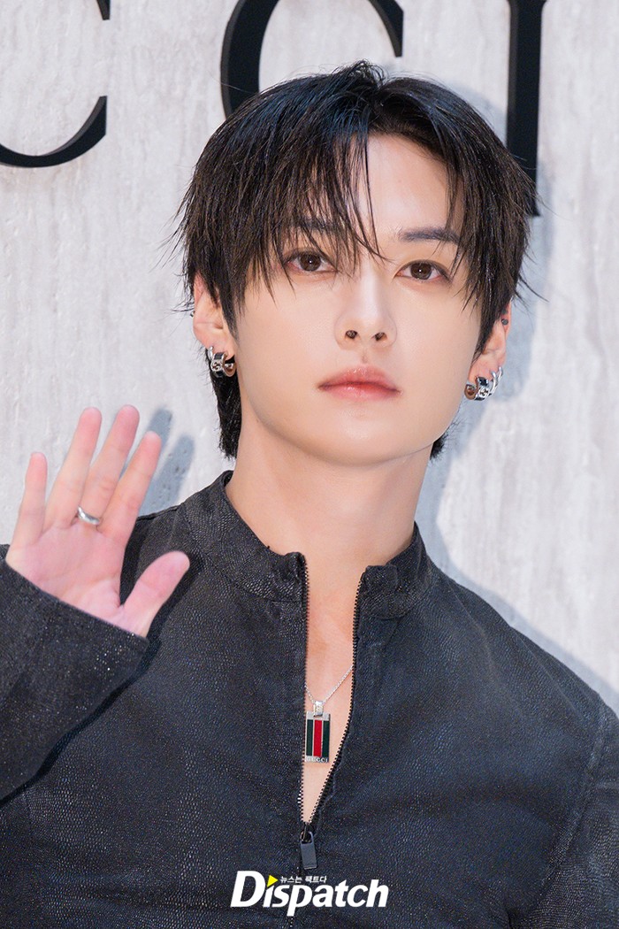 SEUNGM1NE's tweet photo. LOOKING THIS FRESH AND GOOD EVEN AFTER HOURS OF CONCERT LAST NIGHT🥹♥️ https://t.co/P4D46TbOHn