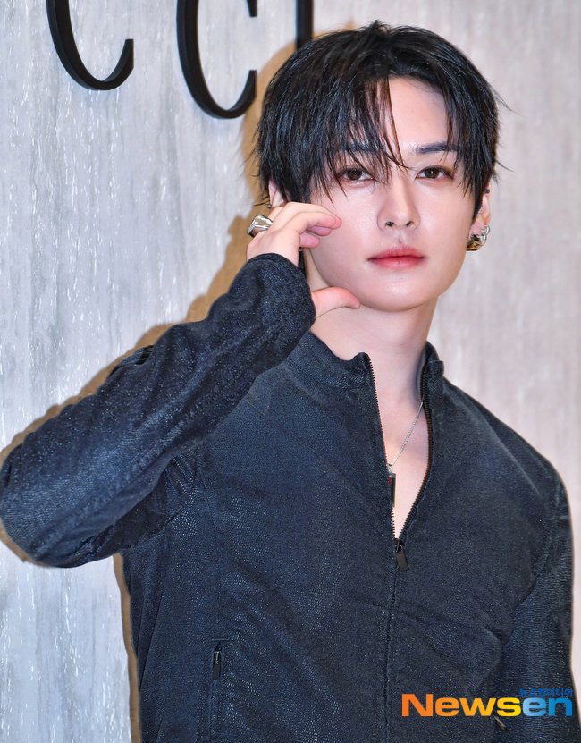 SEUNGM1NE's tweet photo. LOOKING THIS FRESH AND GOOD EVEN AFTER HOURS OF CONCERT LAST NIGHT🥹♥️ https://t.co/P4D46TbOHn