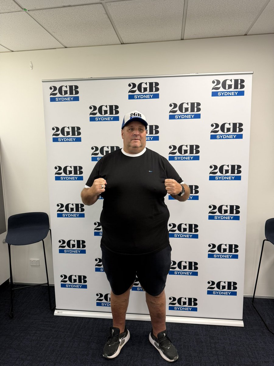 Johnfis08605918's tweet photo. I’m still fat but am getting there with the help of @eddiehallWSM , no time limits just progress , bosh. https://t.co/Tke1GnhW7j