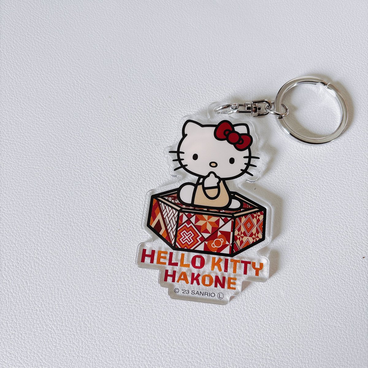 お土産で箱根限定キティちゃんもらった🤎ご当地キティちゃん集めてる方