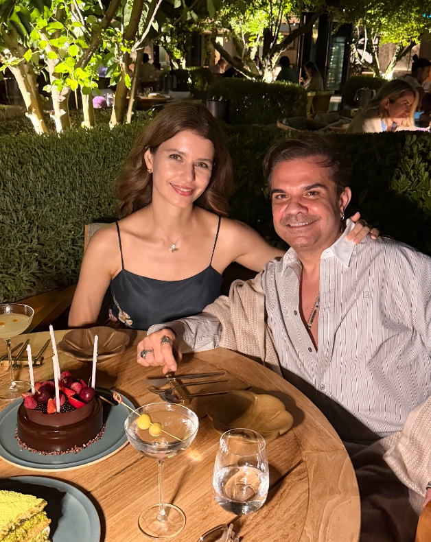 Pointertr's tweet photo. Beren Saat ve Kenan Doğulu, evliliklerinin 12. yılını kutladı:  

"Yosun Gözlüm." https://t.co/uk5j43JTJA