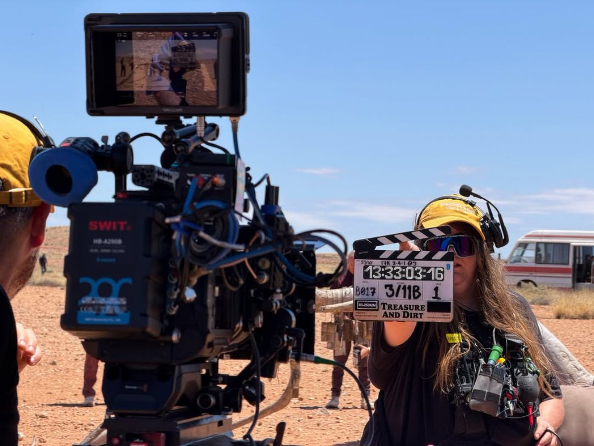 switglobal's tweet photo. Behind the scenes in Coober Pedy, Australia. On camera: SWIT HB-A290B 290Wh B-mount power for the URSA Cine 17K 65.
📷 @lemac_australia
.
.
. #SWIT #BehindTheScenes #BTS #FilmProduction #Cinematography #CameraRig #OnSet #AustralianDrama #CooberPedy #Filmmaking #OnLocation https://t.co/mnKtbnGCE6