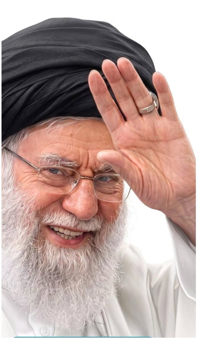 yasi_r313's tweet photo. مثل سال های گذشته میخواستم به نیابت رهبر شهید مان و شهدا برم کربلا که قسمتم نشد.
دلم آشوب بود، داشتم خفه میشدم،
 ولی تصمیم گرفتم،هزینه سفرمُ بدم،به یکی از جونای خانواده که مداح اهل بیت بود. به یاد رهبر شهید مان بره کربلا.

  #یا_لثارات_الحسین https://t.co/AdueFR3pyO