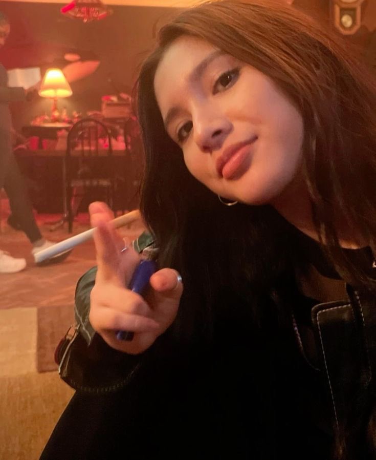 yejisusdaughter's tweet photo. I want that femdrogynous girl https://t.co/rYq8JPxNLq