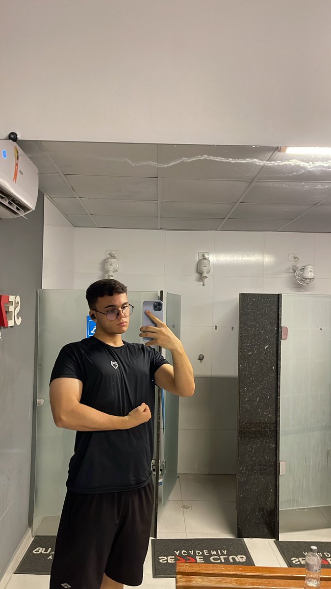 lucas tweet media