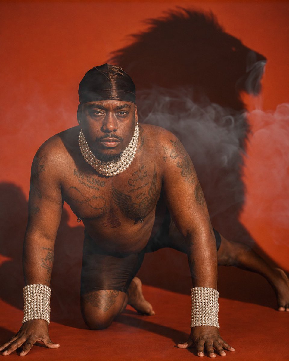 pressurefrance's tweet photo. Category Is Leo Szn. ♌️
Which is funny because half my damn chart is in Leo. Venus. Jupiter. Mars. Moon.
So apparently I was built to love big, feel big, move with intention, and occasionally remind y’all that I am, in fact, that nigga. #BIGenergy https://t.co/zZ5IMtWnej