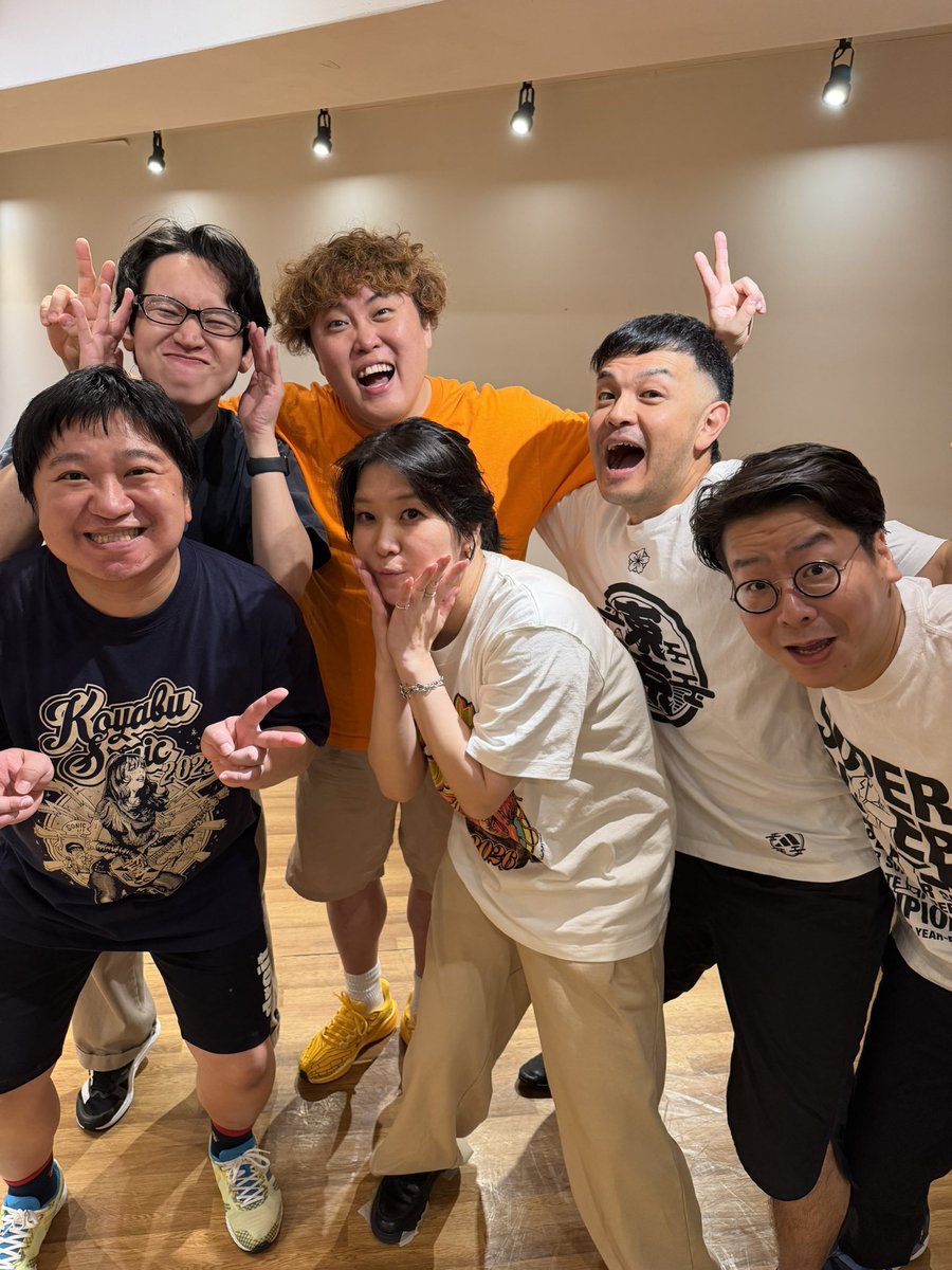 ZiDol_OFFICIAL's tweet photo. 📢本日は ZiDol ONEMAN LIVE 2026 SUMMER 開催日‼️☀️

昨日は深夜まで稽古でした🕺

🛍️グッズ販売：14:30～
🎫当日券販売：18:00～

「行こうか迷ってる…」という方も、まだ間に合います！！✨
ぜひ会場でZiDolと最高の夏を一緒に過ごしましょう🔥

本日は大変暑くなっていますので、ご来場の皆さまは、こまめな水分補給など熱中症対策をしっかり行い、お越しください🙇‍♀️

会場にお越しの皆さまも、配信でご覧いただく皆さまも、
ZiDolと一緒に最高の一日にしましょう！！🎤✨