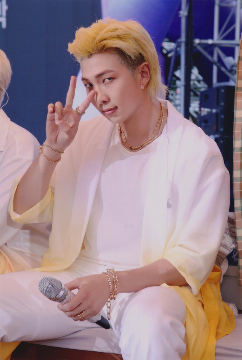 btsfancafe__twt's tweet photo. [scan] BTS SOWOOZOO (2021 Muster) - 4x6 Photo Set (1/2)

#BTS #방탄소년단 #SOWOOZOO https://t.co/Zk7j1sX5xX