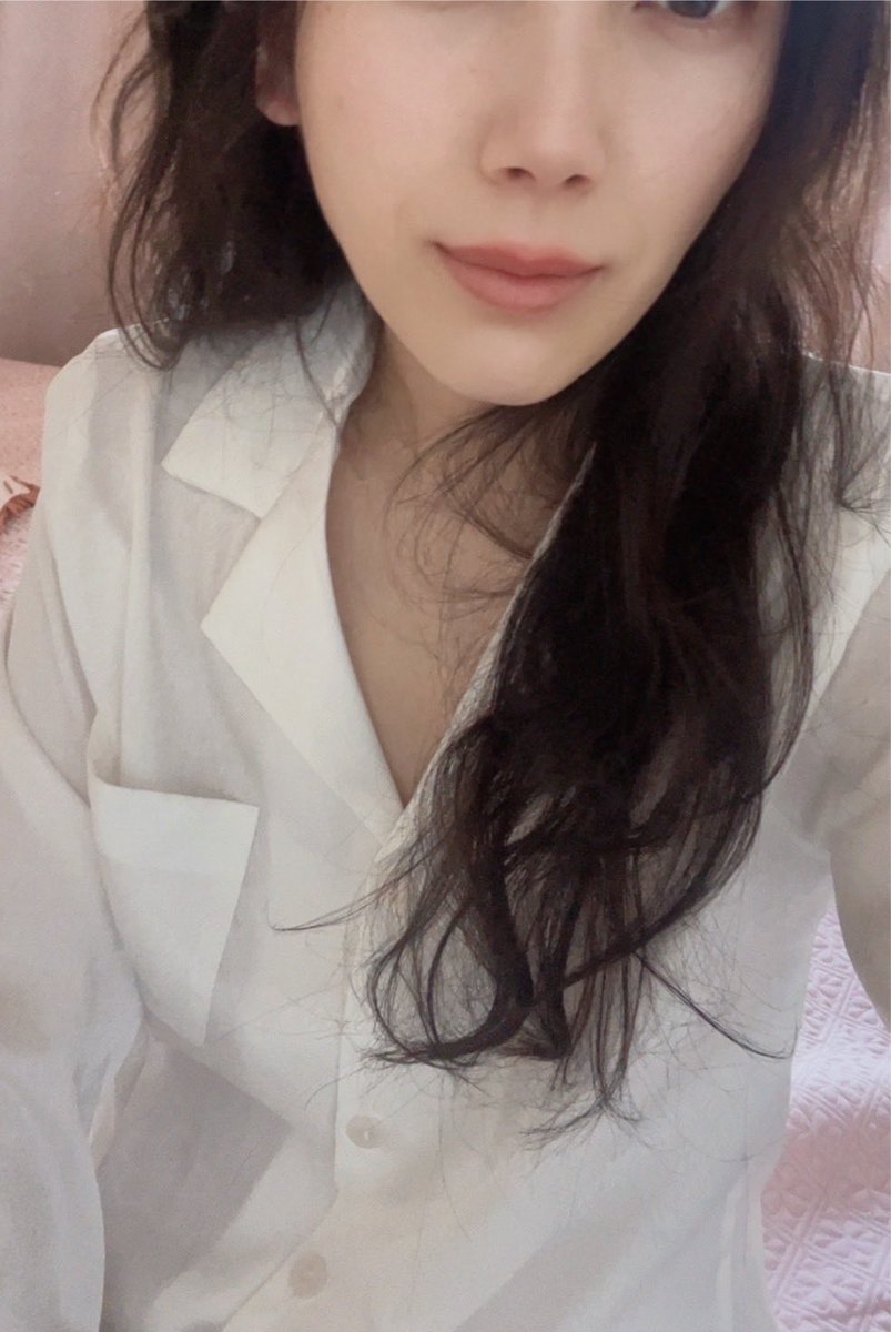 logg1047521's tweet photo. 给老婆买的新睡衣😁 https://t.co/nXnxbNHHRF