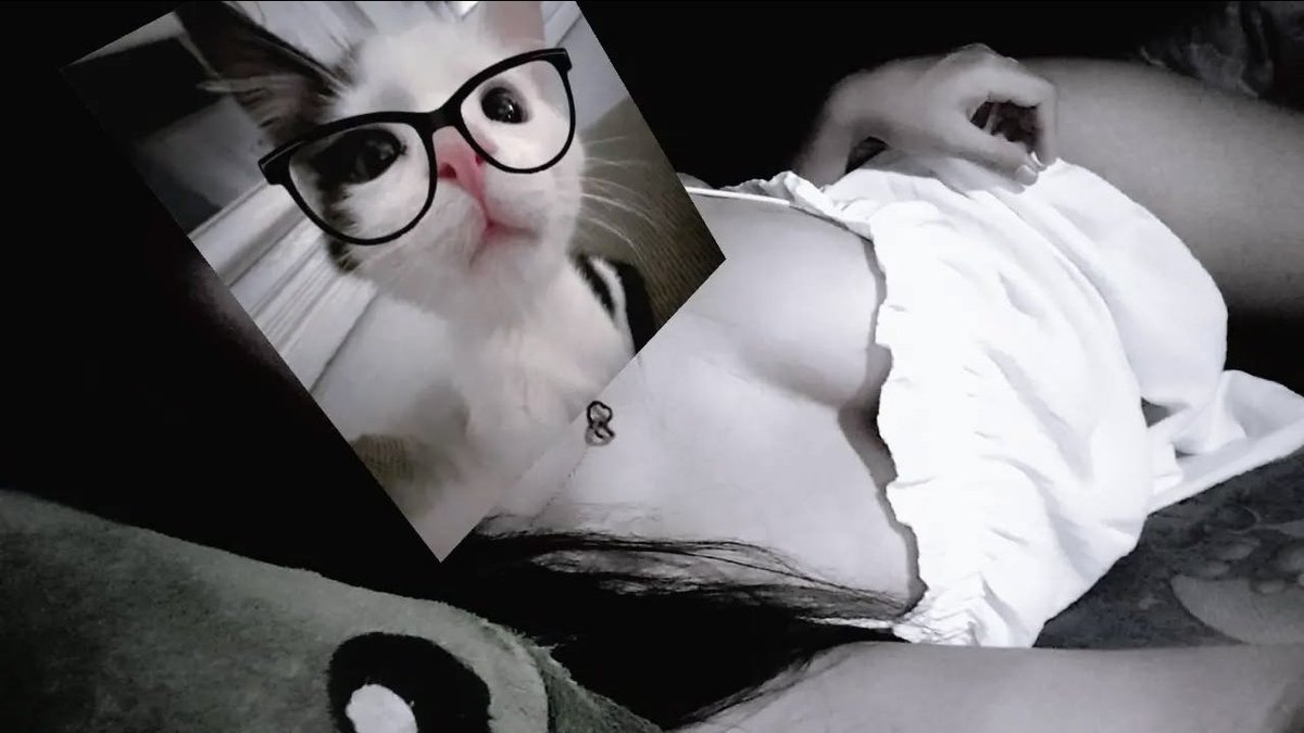 cellaqyah's tweet photo. pliss deh baru bangun pen di puk-puk :( https://t.co/N7m0EiTcH5