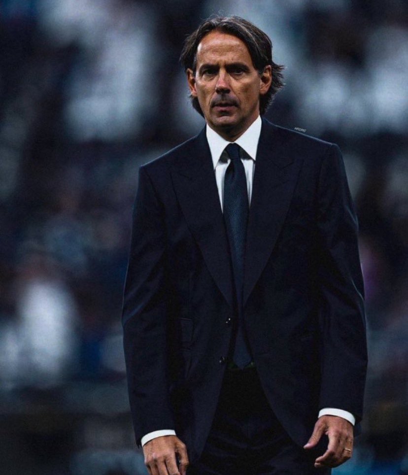 kimo_qr's tweet photo. كان يلعب دراسي ظهير هو جناح 

و الحين صار يلعب صبري دهل ظهير ��ي الودية هو مركزه جناح ياخي ترا تعبنا من المدرب الدفاعي 
 تحس انه يبي الإقالة و الفلوس و يرجع إيطاليا

 #اقالة_انزاغي_مطلب https://t.co/cks7vuhcRH