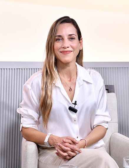 TheVerdugoEc's tweet photo. La embajadora de Ecuador en Bélgica, Andrea González mantuvo reuniones muy importantes con diferentes autoridades de la INTERPOL para manejar temas de cooperación internacional.

Correa anda meandose por esto https://t.co/spGhRhy9Cj