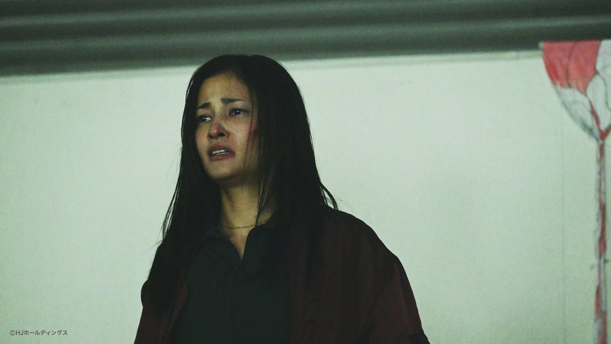 yagamieiko_Hulu's tweet photo. ◤ #ドラマ八神瑛子 第3話配信スタート！ ◢

追い続けた先で、ついに幕を開ける
瑛子とグラニソの直接対決。
その出会いからまた、物語は新たな局面を迎える――。

最新話をお見逃しなく！

📺 Huluにて第1〜3話 独占配信中
✅ 毎週金曜 最新話配信＜全5話＞
https://t.co/JqA5Ebc8u8 https://t.co/hJn8BJAmVg
