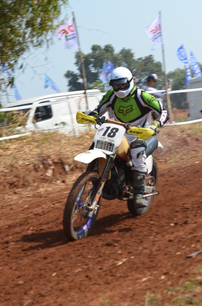 MarshaM19's tweet photo. Hasil Race Kejurnas VDRC (Vintage Dirtbike Racing Competition) Bekasi 26 Juli 2026 :
1. Kelas OMR Suzuki TS : Not Qualified (Engine Problem)
2. Kelas Trail Vintage 4Tak Open : Juara 3
3. Kelas Trail Vintage FFA Open : Juara 3 

Terimakasih kepada :
- MX19 Racing Team https://t.co/AQcebC1SfU