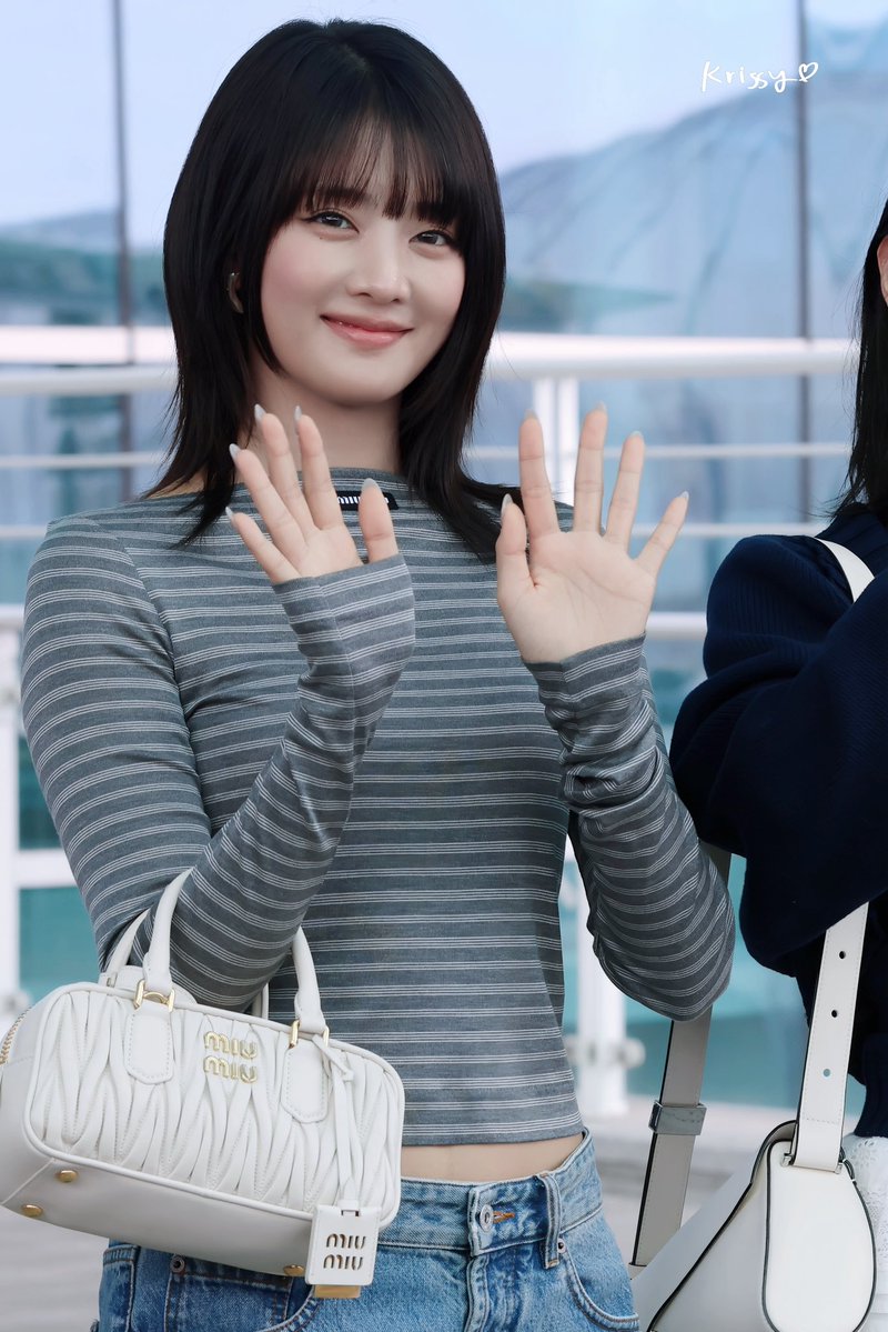 Krissy7777MN's tweet photo. 20260730 ICN✈️
#IDLE #MINNIE 
#아이들 #민니 https://t.co/P85aX8tk5L