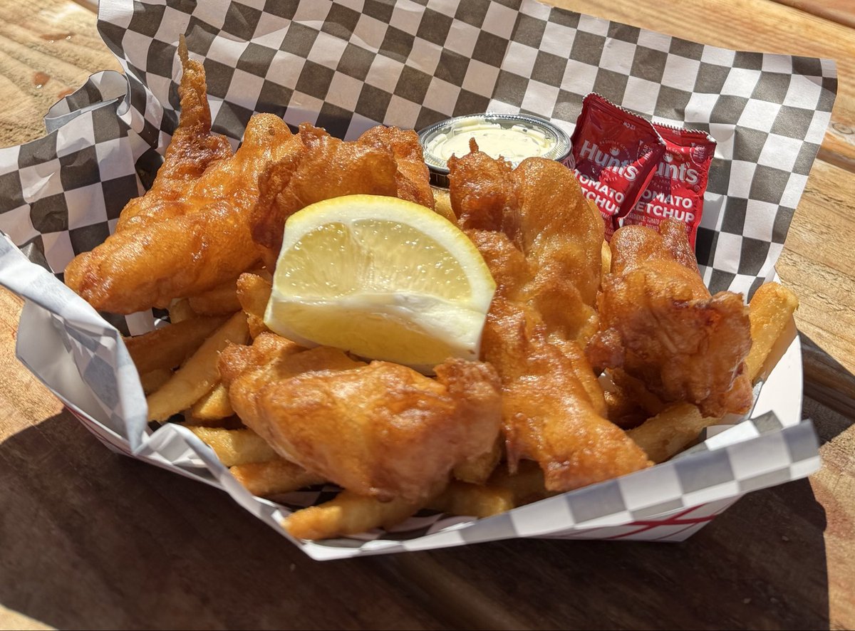 TheDragonGrill's tweet photo. Wednesday Night Dinner: Fish &amp; Chips. West Fish &amp; Chips uses locally caught rockfish sourced directly from their own dory boats right off Cape Kiwanda in Pacific City, Oregon. Eating Local. Have an excellent night All https://t.co/0NTef8Zvs8