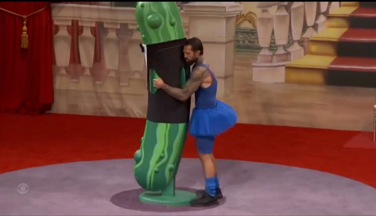 jasperjareau's tweet photo. kamu: "miss me with that drag shit"
production: "hehe tutu while hugging a pickle" 
#BB28 https://t.co/jFBRQh67BC