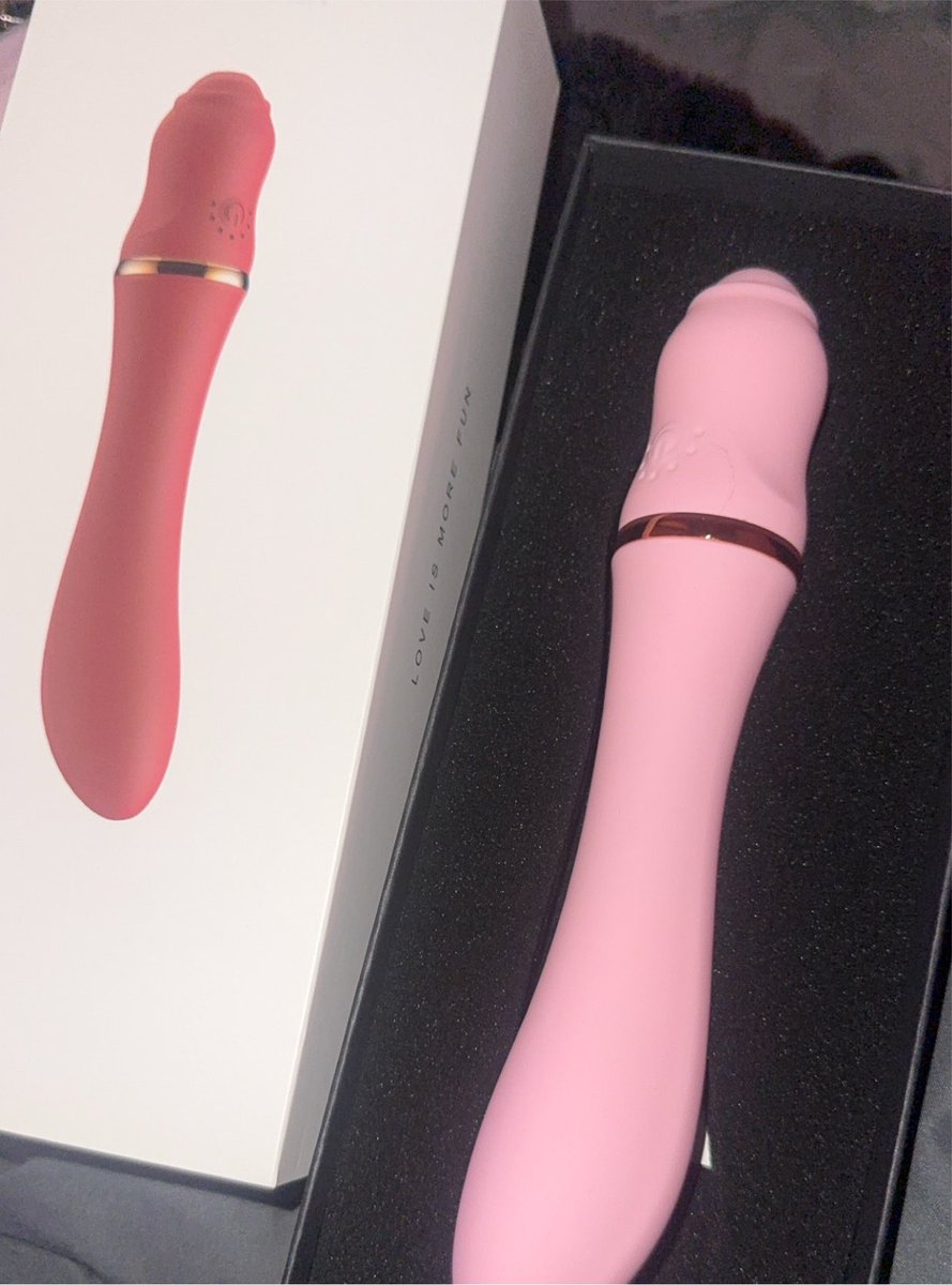 VelvetSin2003's tweet photo. i was so horny that I ordered it locally so it would arrive in less than 2 hours :333 https://t.co/gQgtgBOLIX