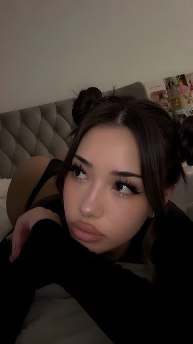 kamilabieberr's tweet photo. who tryna trade on snap rn? if u want i'll dm u asap 😉 https://t.co/V6RkeFzOsX
