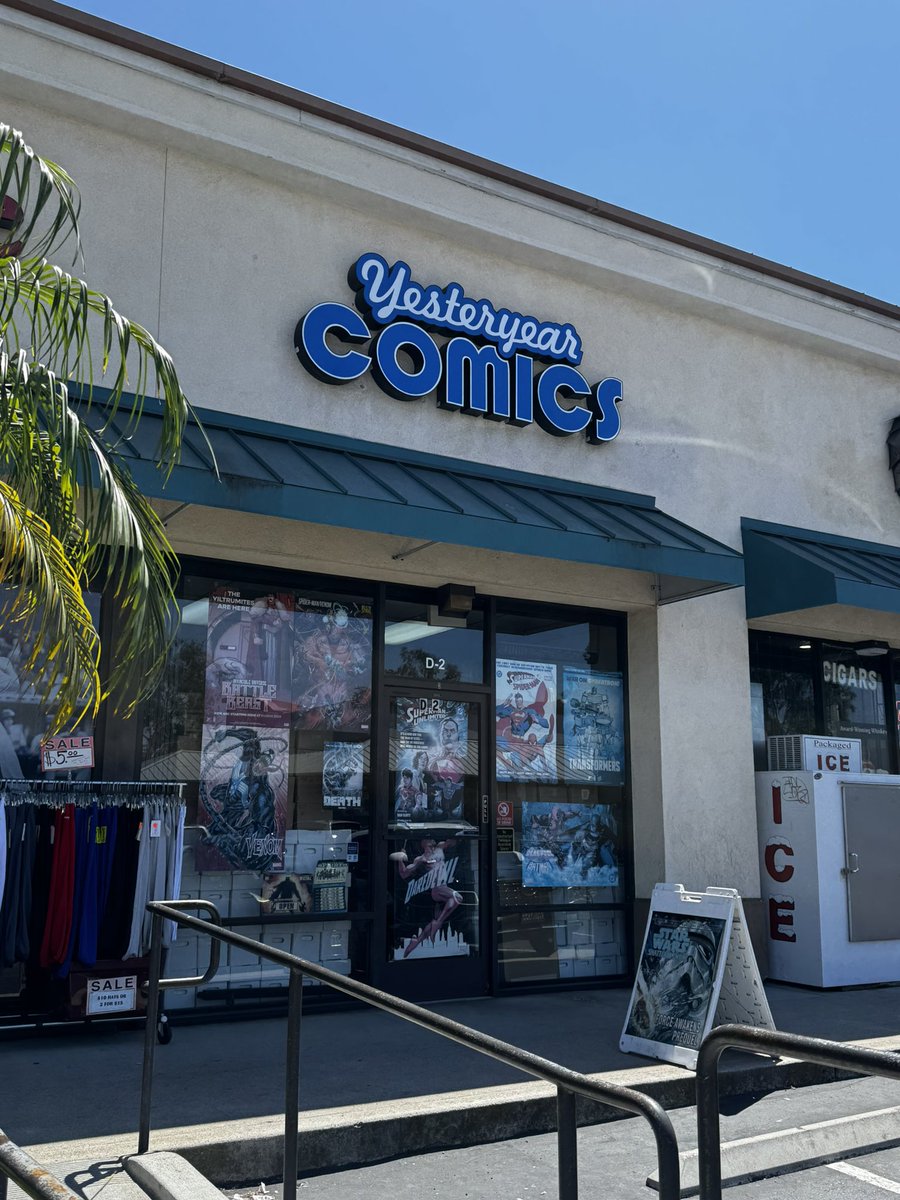 CBCCPodcast's tweet photo. New Comic Book Day at Yesteryear Comics in San Diego, California. https://t.co/hy0dPBFpjp
