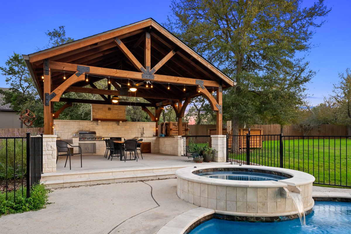 lflsc_'s tweet photo. 🏡 Hiring a contractor? Ask the right questions before signing a contract. Our latest guide shares tips to help homeowners in San Marcos, TX choose with https://t.co/ZL29DKv2PG more:
 https://t.co/YnZyopJGII #CustomHomes #SanMarcosTX https://t.co/nEvfIT7t5Z