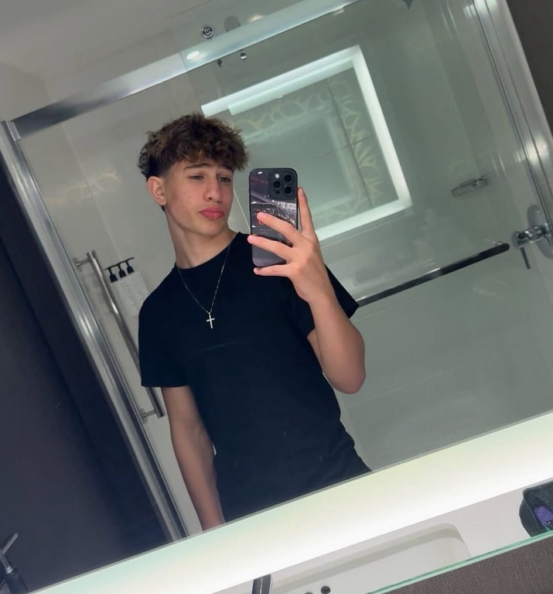 IravisIrishka's tweet photo. DM for premium bait services, megalinks and VIP groups available 🥵💦💦, I'm also taking bait request  https://t.co/cnJ0hBkUQn https://t.co/GTdJ8fy3Tz