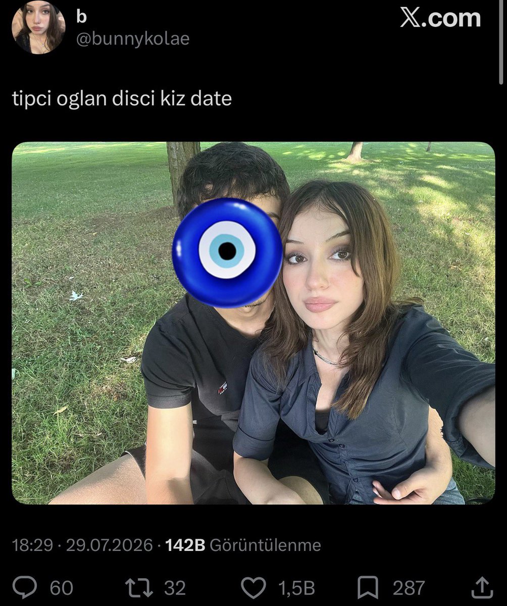 fuseteakarpuz10's tweet photo. Babası:

-günde 16 saat çalışıp kızımın düzgün bir hayat yaşaması ve okulunu bittirmesi için para kazanmalıyım 

O sırada kızı: https://t.co/WKqpGL4yN7