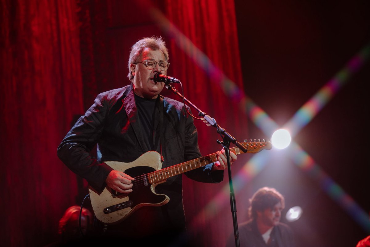 VGcom's tweet photo. Vince starts his 50 Years From Home residency at @theryman auditorium tomorrow. Will he see you there? 
📸 Catherine Powell https://t.co/57YytdqR9D