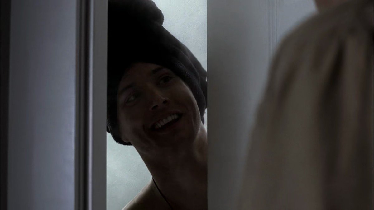 PrisonDeanW's tweet photo. in Bugs we find out Dean watches Oprah and he does this shit and you want me to believe he's not a bottom??? delusional https://t.co/N3UY8rTHIi